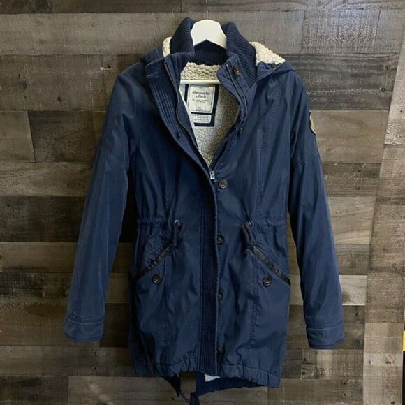 WOMENS NAVY BLUE ABERCROMBIE SHERPA FUR LINED PARKA JACKET M winter coat hood - Picture 7 of 12